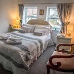 The Bay Horse 3*